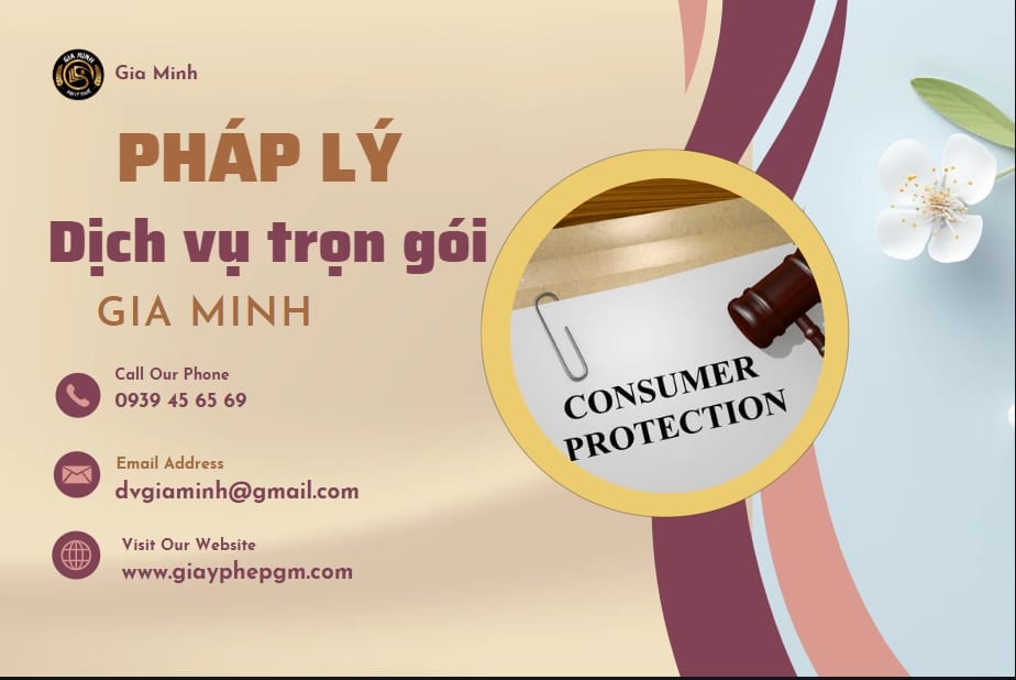 Nhân viên kế toán kiểm tra sổ sách tại Quảng Ninh