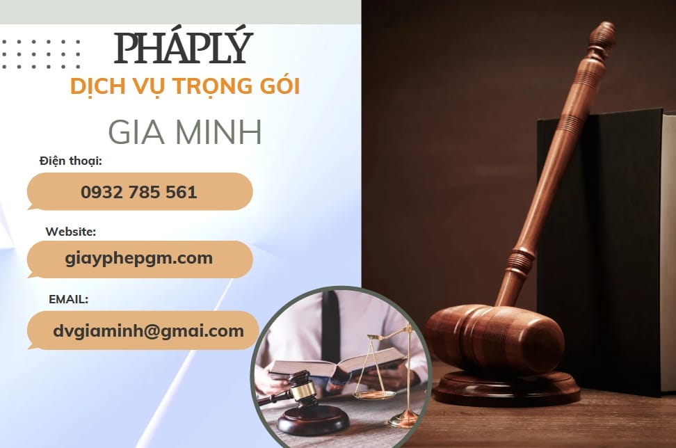 Dịch vụ mở cửa hàng hoa quả sạch tại Thành phố Hà Nội 12 Nhân viên đang kiểm tra chất lượng trái cây sạch