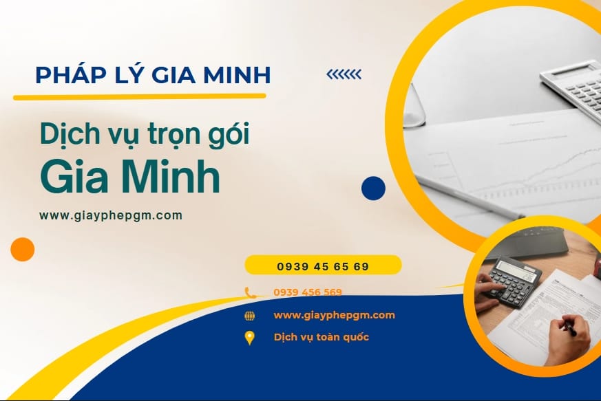 Người dân làm thủ tục hộ chiếu tại bưu điện