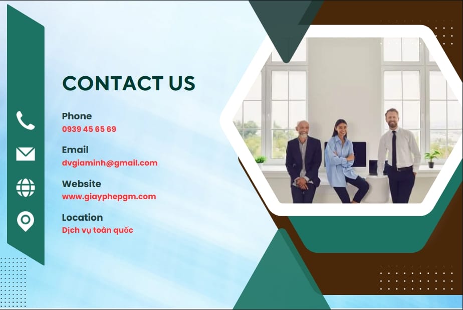 Thợ điêu khắc gỗ làm việc