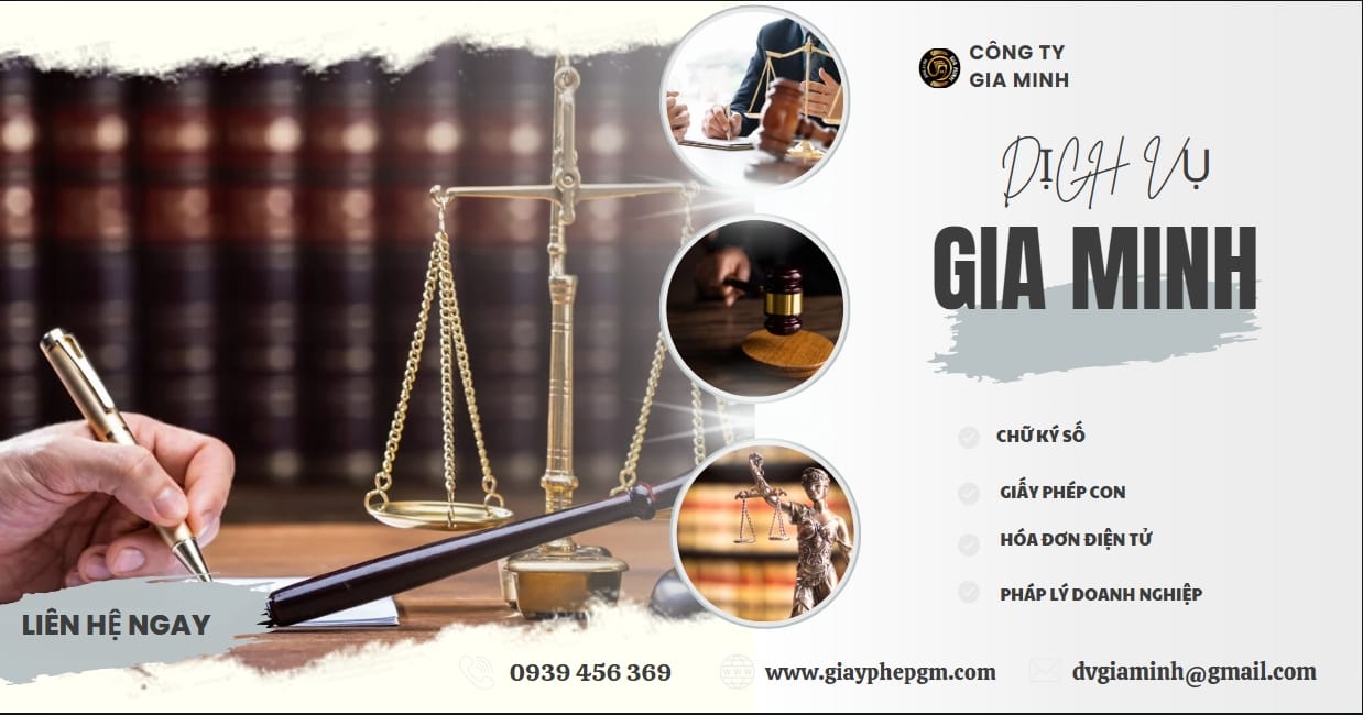 Chi phí xin giấy phép VSATTP giò thủ tại Cần Thơ 8 Nhân viên chế biến giò thủ đeo bao tay vệ sinh
