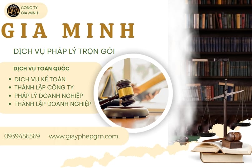 Tư vấn viên hỗ trợ khách hàng